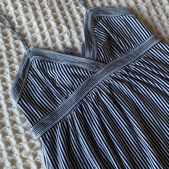 American Eagle top - Picture 2 of 4